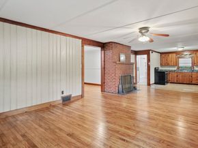 3 Cranberry Meadow Shore Road, Charlton MA 01507