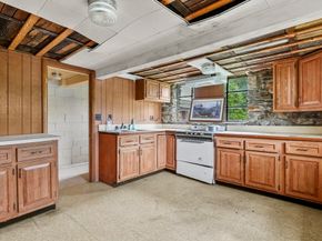 3 Cranberry Meadow Shore Road, Charlton MA 01507