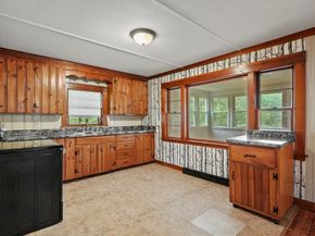3 Cranberry Meadow Shore Road, Charlton MA 01507