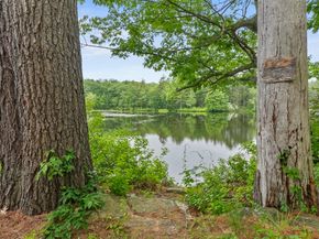 3 Cranberry Meadow Shore Road, Charlton MA 01507