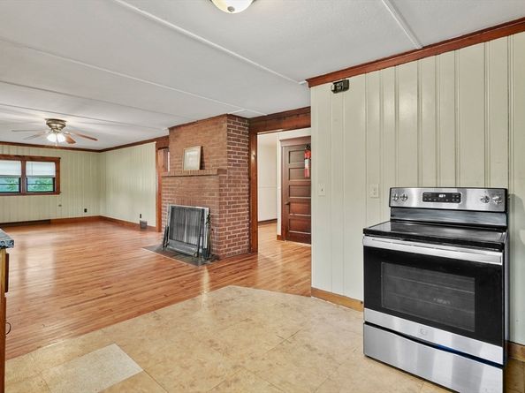 3 Cranberry Meadow Shore Road, Charlton MA 01507