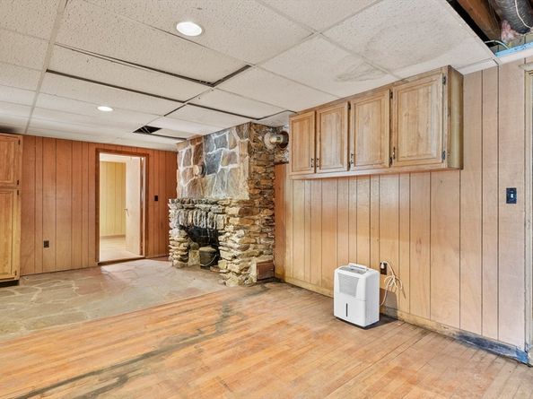 3 Cranberry Meadow Shore Road, Charlton MA 01507