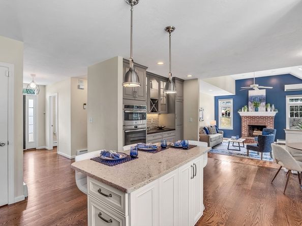 12 Saddle Hill Dr, Northborough MA 01532