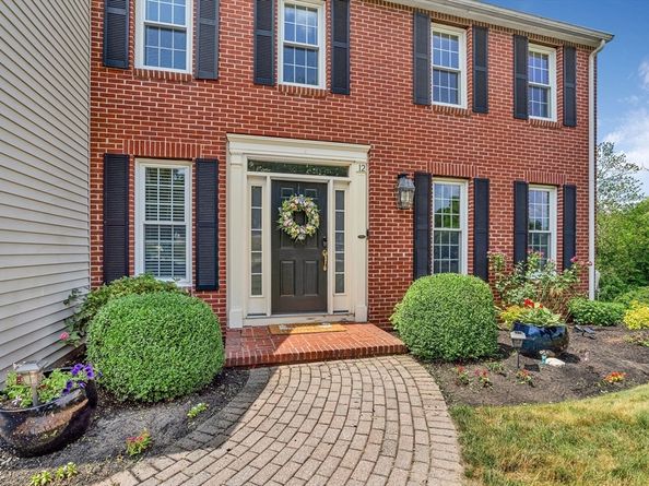 12 Saddle Hill Dr, Northborough MA 01532