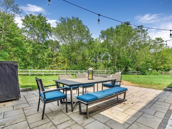 12 Saddle Hill Dr, Northborough MA 01532