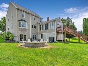 12 Saddle Hill Dr, Northborough MA 01532