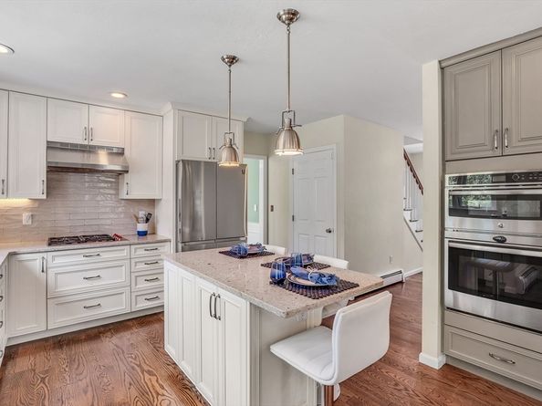 12 Saddle Hill Dr, Northborough MA 01532