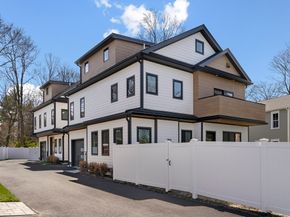 228 Auburn St 228, Newton MA 02466