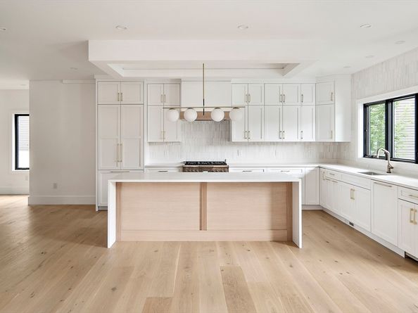 228 Auburn St 228, Newton MA 02466