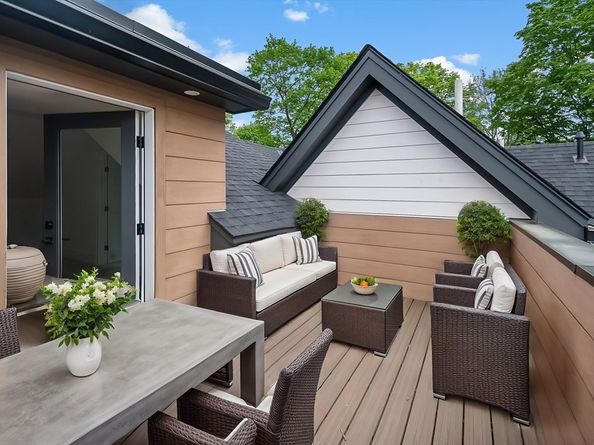228 Auburn St 228, Newton MA 02466