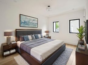 228 Auburn St 228, Newton MA 02466