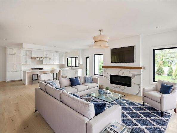 228 Auburn St 228, Newton MA 02466