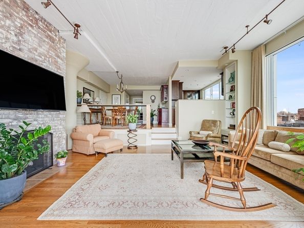 63 Atlantic Ave 7 E, Boston MA 02110