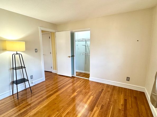 31 Arlington Rd 16, Woburn MA 01801