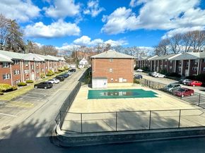 31 Arlington Rd 16, Woburn MA 01801