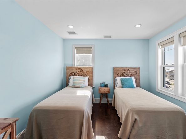 308 Ocean St, Marshfield MA 02051