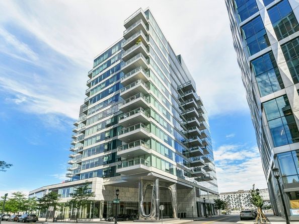 50 Liberty Dr PH1B, Boston MA 02210