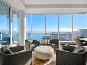 50 Liberty Dr PH1B, Boston MA 02210