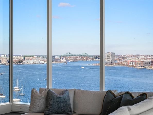 50 Liberty Dr PH1B, Boston MA 02210