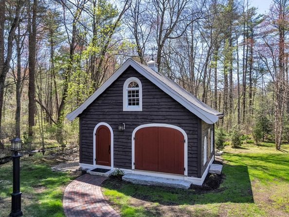 12 Old Meadow Rd, Dover MA 02030