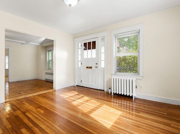589-591 Washington St, Brookline MA 02446