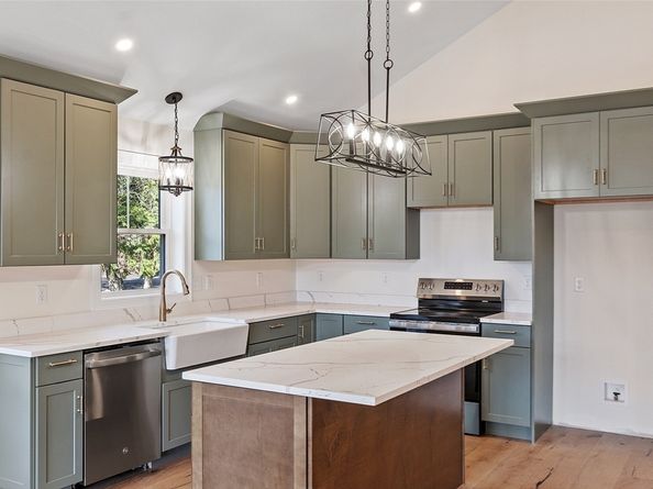 16 2nd St, Winchendon MA 01475