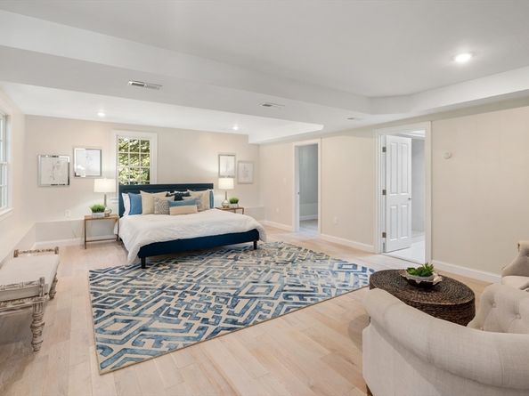 65 High Street 652, Newton MA 02464