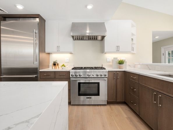 65 High Street 652, Newton MA 02464