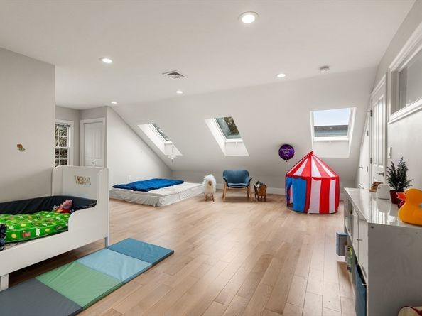 65 High Street 652, Newton MA 02464