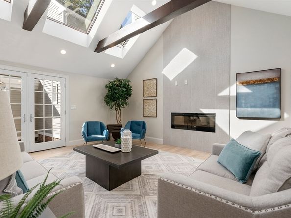 65 High Street 652, Newton MA 02464