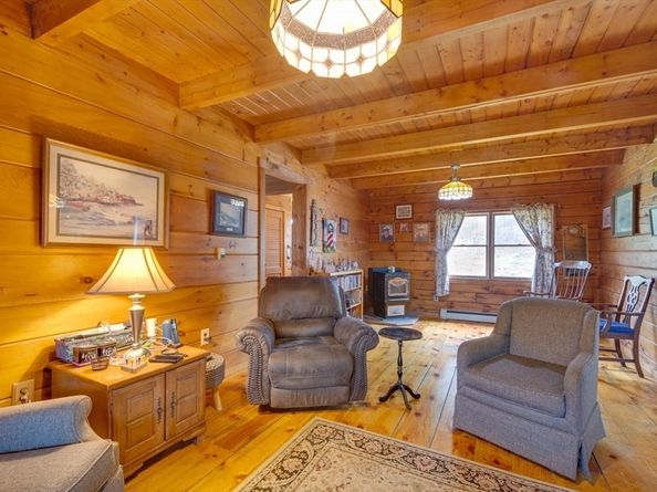 207 W Princeton Rd, Westminster MA 01473