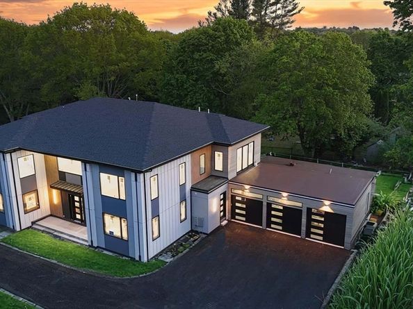 197 Woburn St, Lexington MA 02420