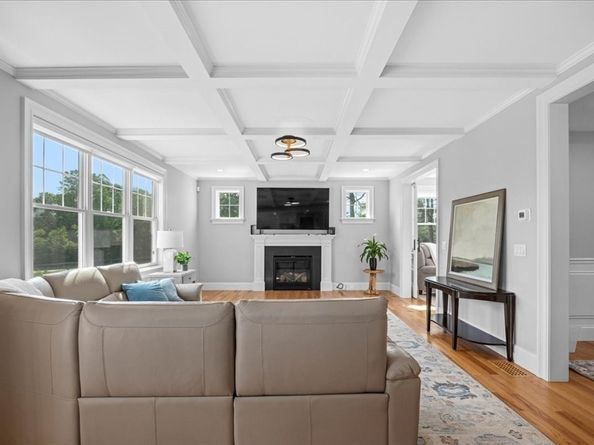 11 Quick Farm Rd, Westborough MA 01581