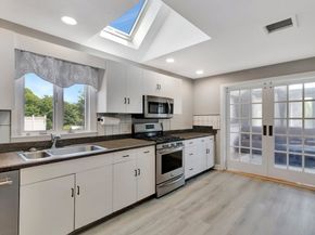 10 Vernon Ave, Hull MA 02045