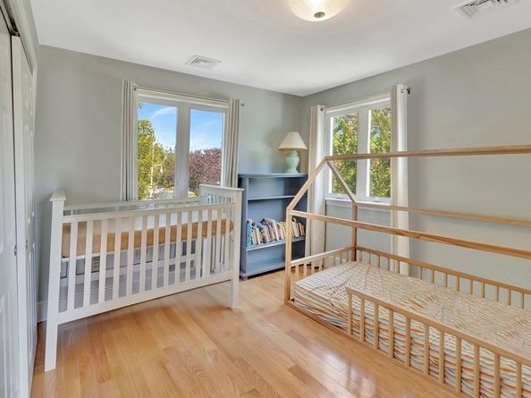 10 Vernon Ave, Hull MA 02045