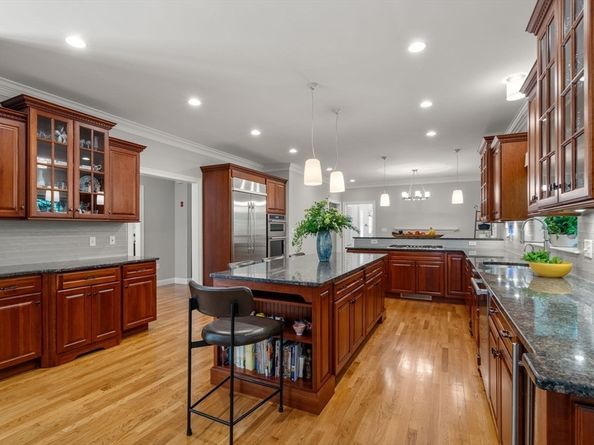 127 Shade Street, Lexington MA 02421
