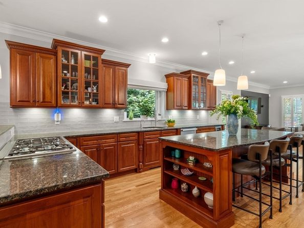 127 Shade Street, Lexington MA 02421