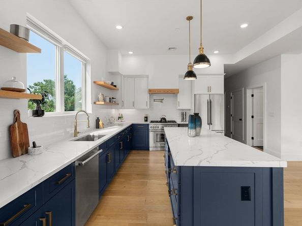 32 Murdock St 2, Somerville MA 02145