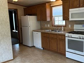 20 Upton St, Tewksbury MA 01876