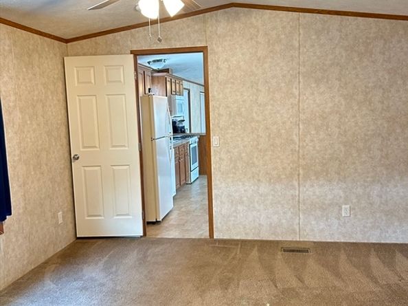 20 Upton St, Tewksbury MA 01876