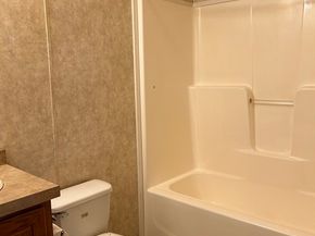20 Upton St, Tewksbury MA 01876