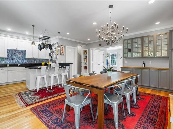 21 Hale 21, Newton MA 02464