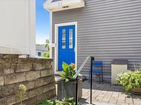 21 Hale 21, Newton MA 02464