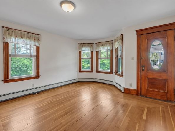 259 Main St, Blackstone MA 01504