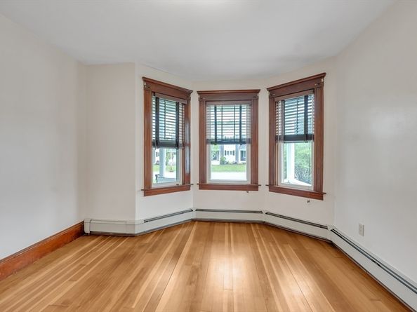 259 Main St, Blackstone MA 01504