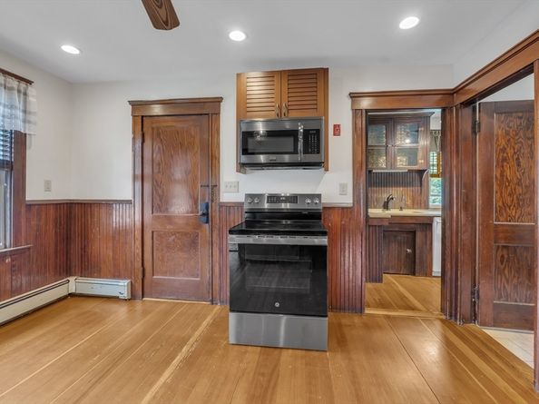 259 Main St, Blackstone MA 01504