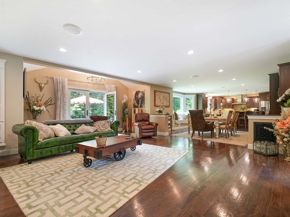 50 Elm St, Plympton MA 02367