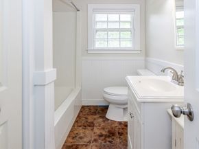 10 Briggs Ln, Marion MA 02738