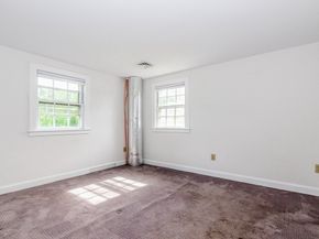 10 Briggs Ln, Marion MA 02738
