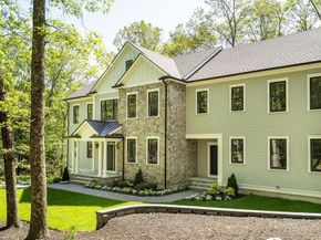 18 Heritage Dr, Lexington MA 02420